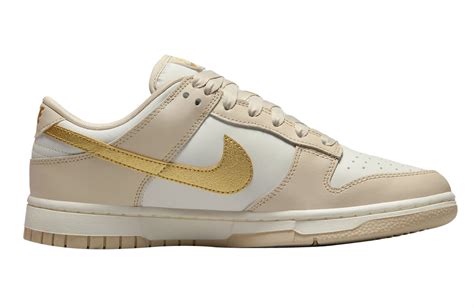 nike dunk low dames beige goud|women's nike dunk low.